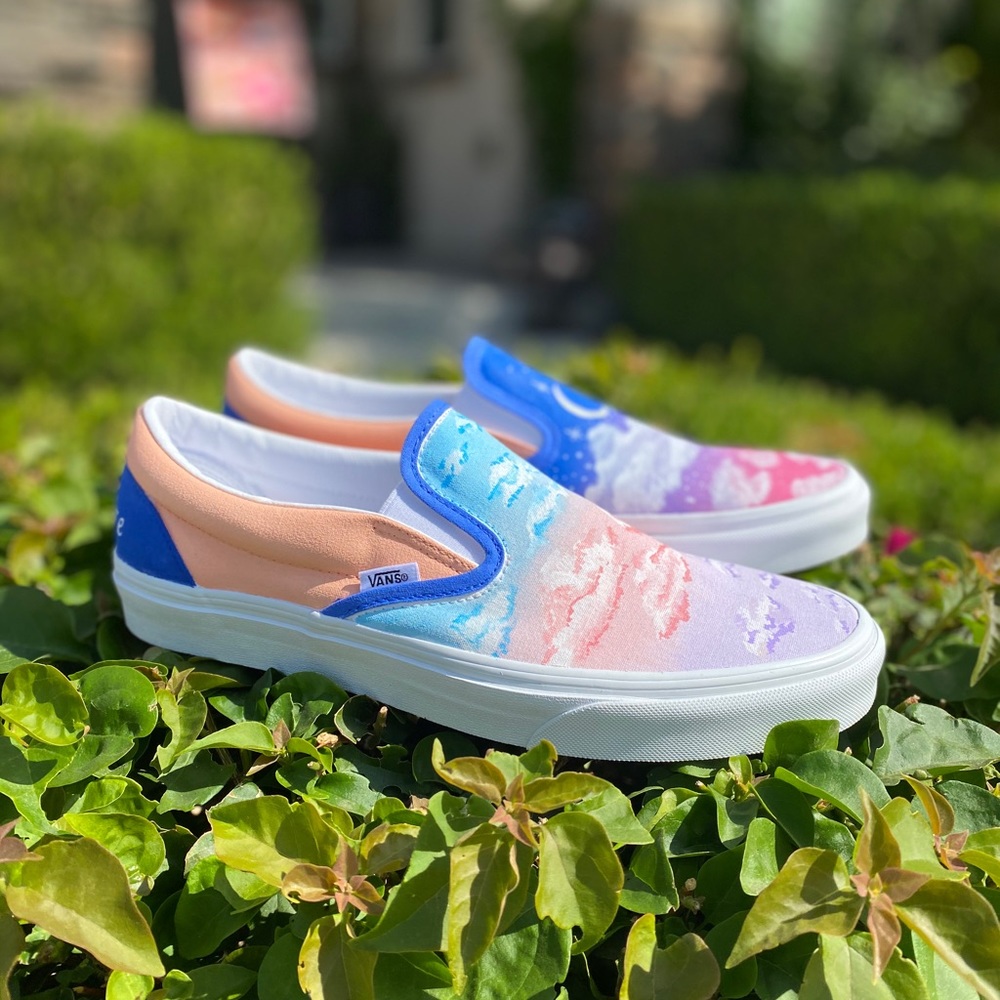 Custom vans - Picture 2 of 12